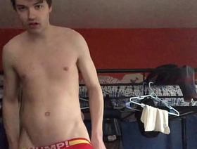 Niko Springs Strips Down and Shows Off His Hot Body