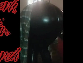 Thick PAWG tranny twerk