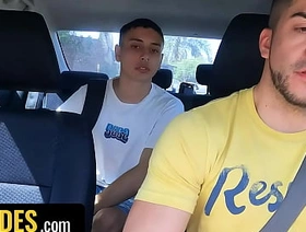Hunk Taxi Driver Fer Froma Breeds Cute Latino Uriel Simon In The Middle Of A Park - Dick Rides